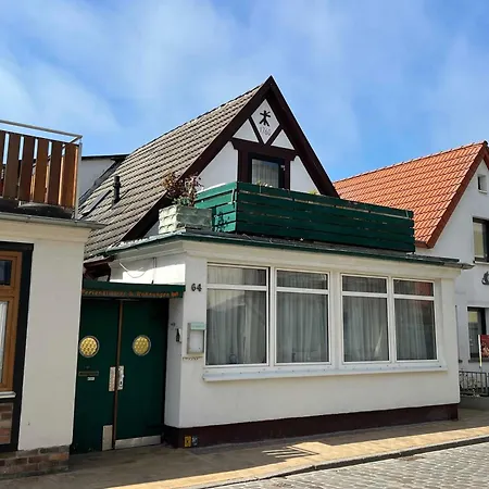 Alexandrinenstrasse In Warnemuende Homestay Rostock