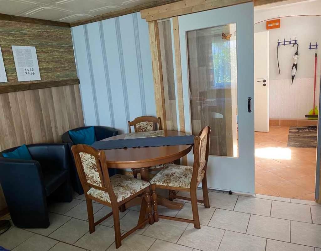 Privatunterkunft Alexandrinenstraße In Warnemünde Rostock